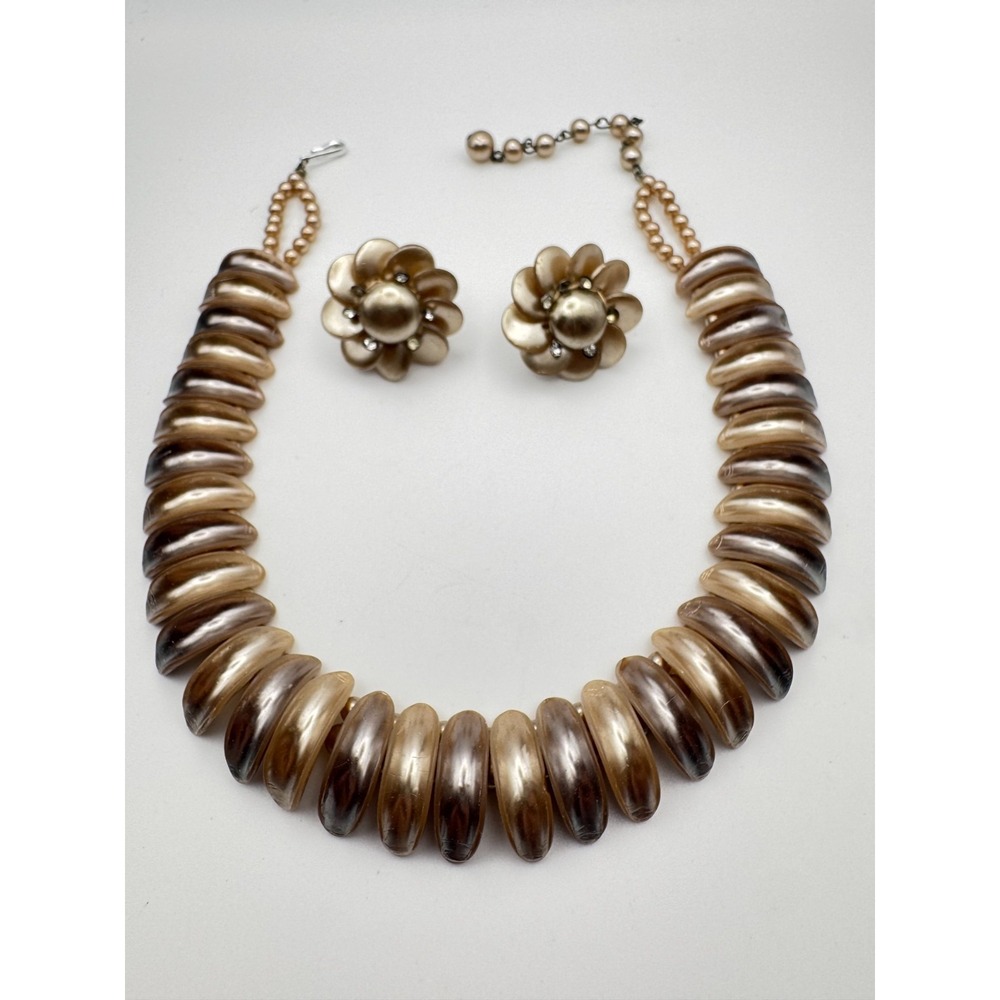 VTG Thermoplastic Necklace Bib Choker Screwback Earrings Set Moire Pearl Taupe